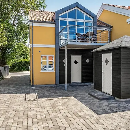 3 Bedroom Lovely In