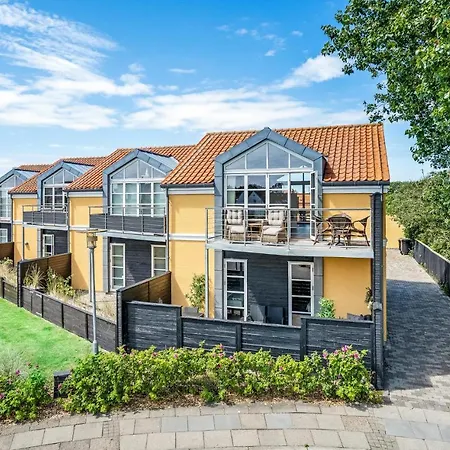 3 Bedroom Lovely In Holiday home *
